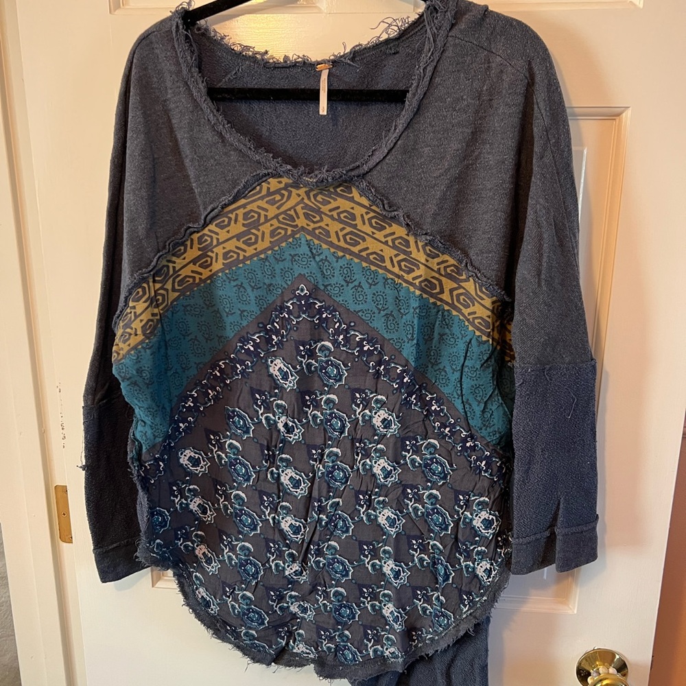 Free People printed light sweatshirt